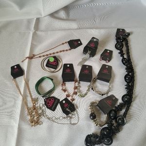 Paparazzi Jewelry 12 Piece 7 Bracelets, 4 Necklaces, 4 Earrings